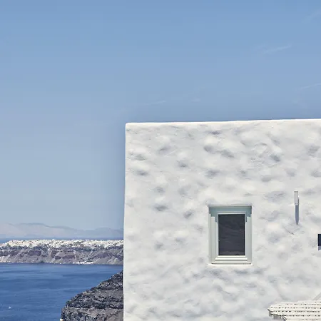 Limestone 4* Fira (Santorini)
