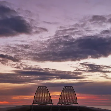 Otel Limestone Fira (Santorini)
