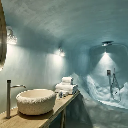 Otel Limestone Fira (Santorini)