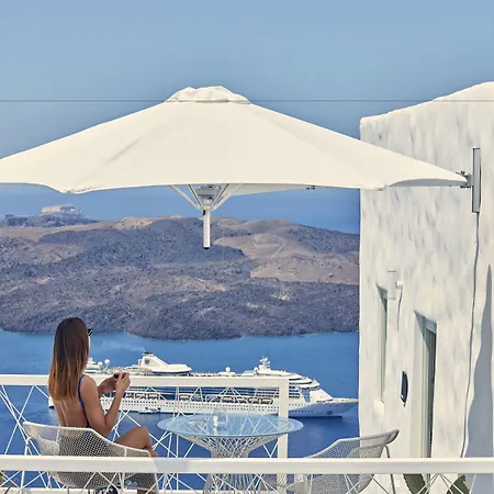Limestone 4* Fira (Santorini)