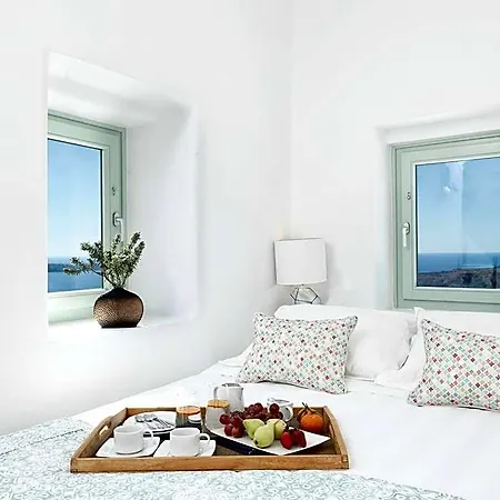 Limestone 4* Fira (Santorini)