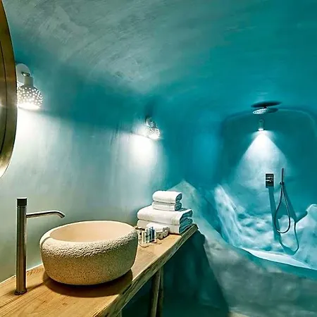 Limestone Hotel 4*