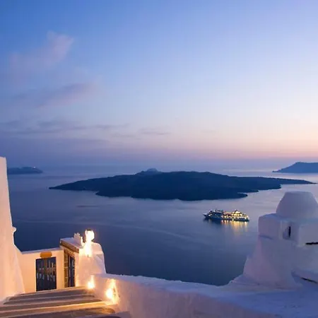 Limestone Hotell Fira (Santorini)