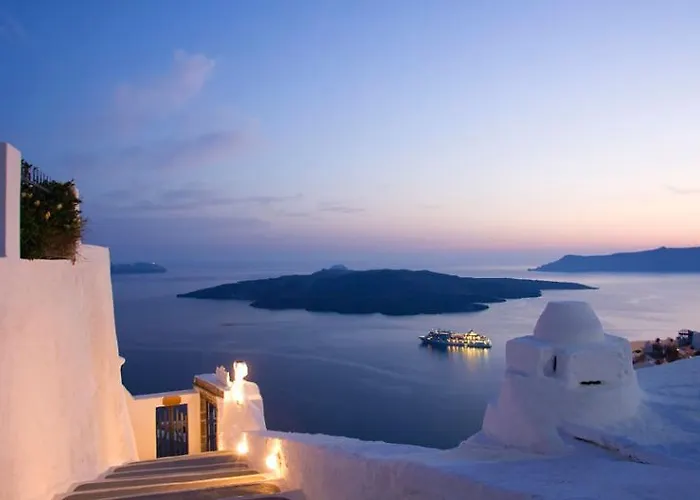 Limestone Hotel Fira (Santorini)