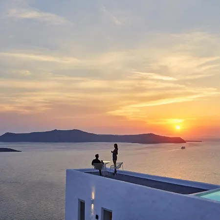 Limestone 4* Fira (Santorini)