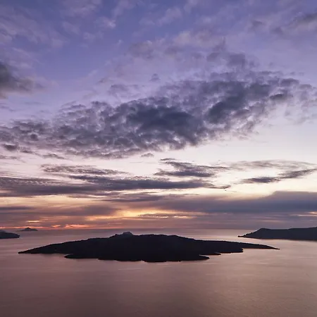 Limestone 4* Fira (Santorini)