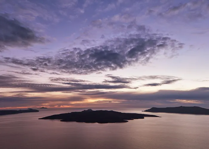 Limestone Hotel Fira (Santorini)